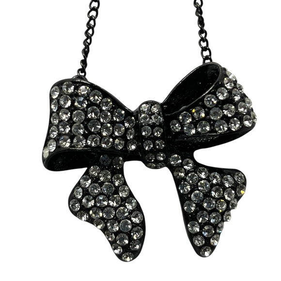 Cookie Lee Sparkly Rhinestone Bow Adjustable Gunmetal Chain Necklace - Picture 4 of 7